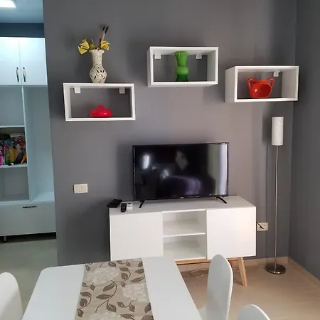 Inside Diamond Hill Apartament